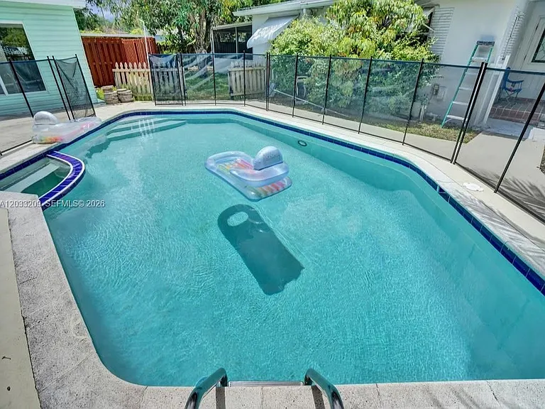 2442 Garfield St #4 — Photo 23