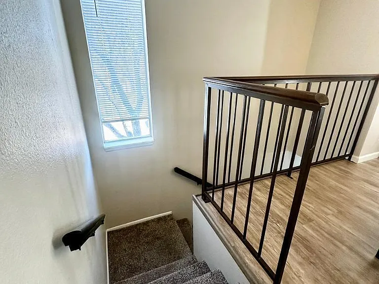 7495 Prairie Rd NE — Photo 15