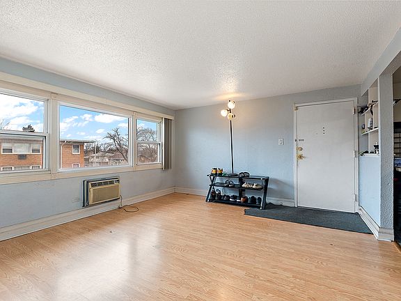 5th image of 10811 S Lloyd Dr APT 10