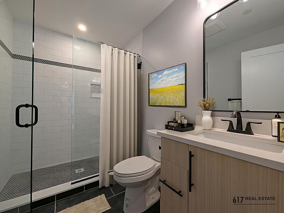 2nd image of 425 Market St #201