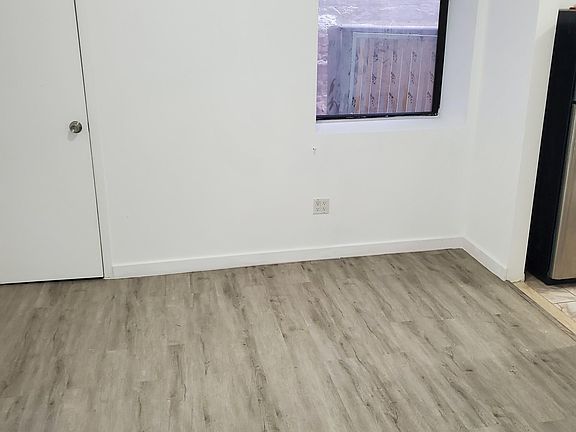 2nd image of 3816 Barnes Ave