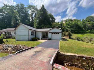 305 Nutters Run Rd, Nutter Fort, WV 26301