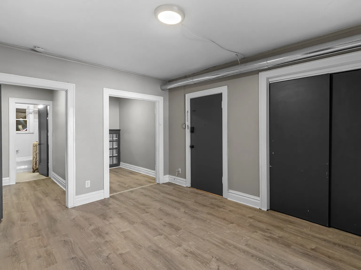 5618 S Grand Blvd — Photo 2