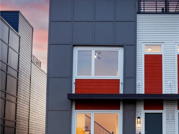 445 SW 12th St, Des Moines, IA 50309