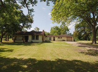 603 Battlebell Rd, Highlands, TX 77562