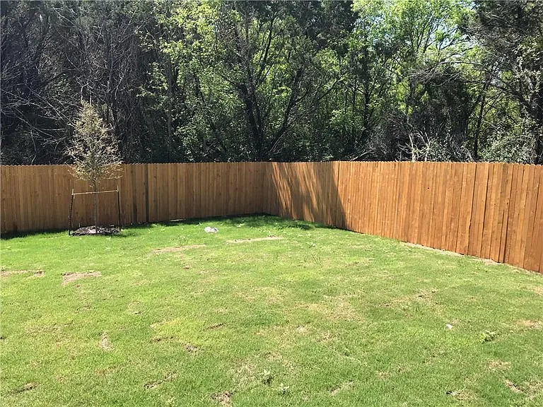 2205 Bettylou Ln — Photo 20