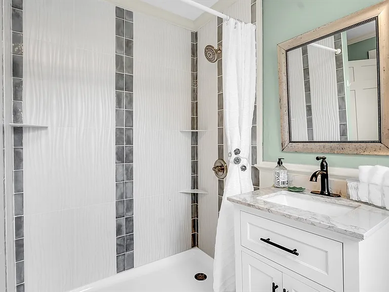 205C W Main St #3 — Photo 7