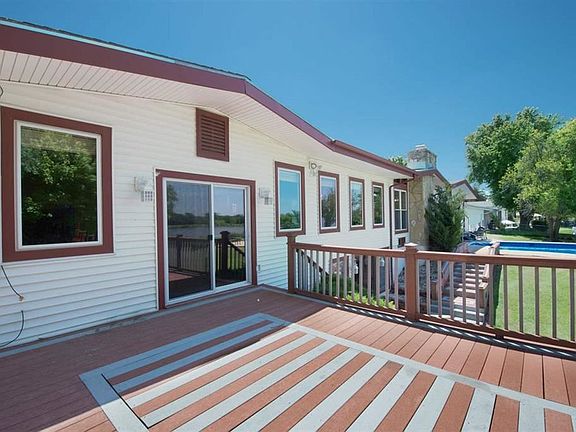 5th image of 2915 Lakeshore Dr