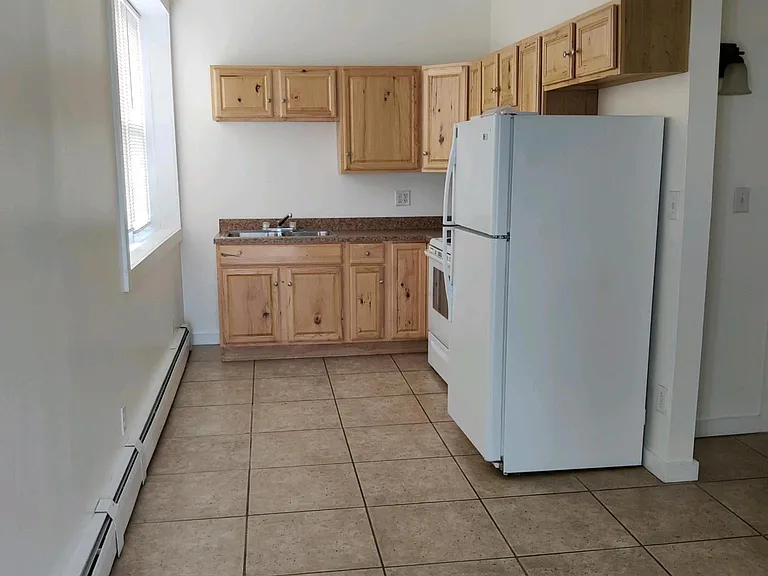 78 W Green St — Photo 3
