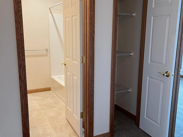 2906 Lena Ct — Photo 10