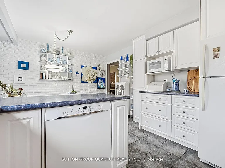 1511 Ifield Rd — Photo 14