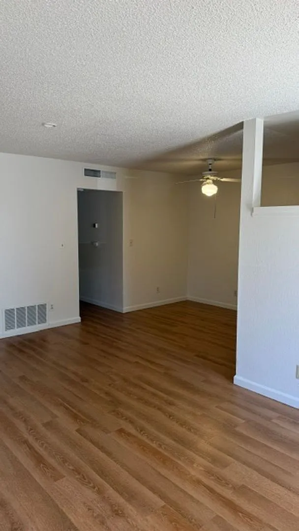 Duplex for RENT! — Photo 4
