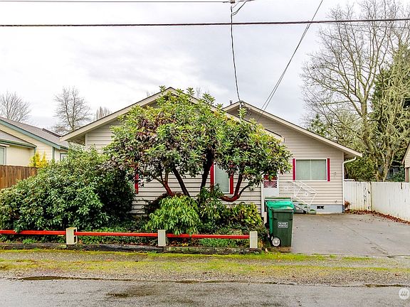 2nd image of 1615 Bigelow Avenue NE