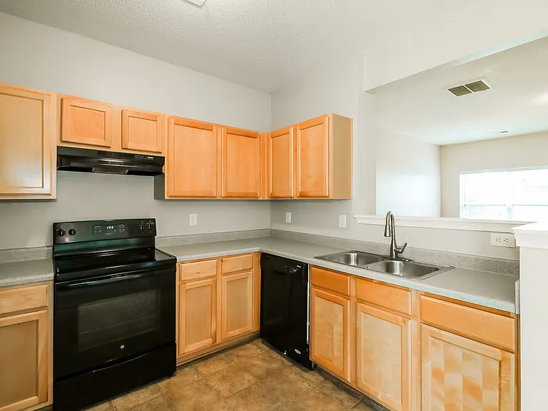 2285 Bigwood Trl — Photo 10