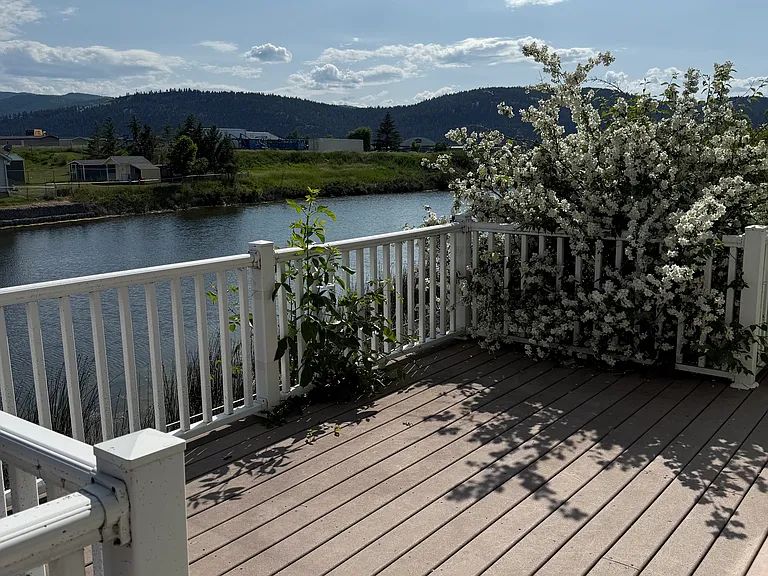 112 Mallard Dr — Photo 3