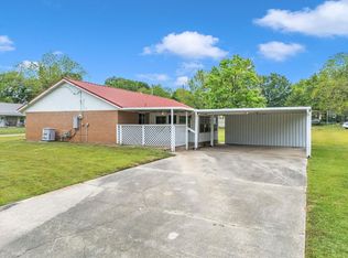 600 N Lake St, Waskom, TX 75692