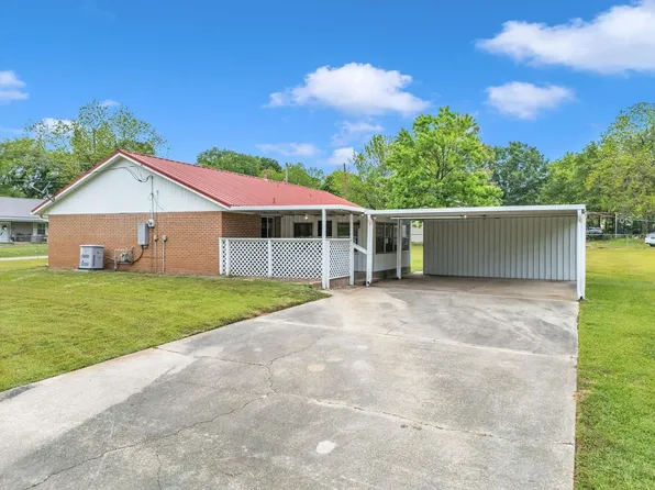 600 N Lake St, Waskom, TX 75692