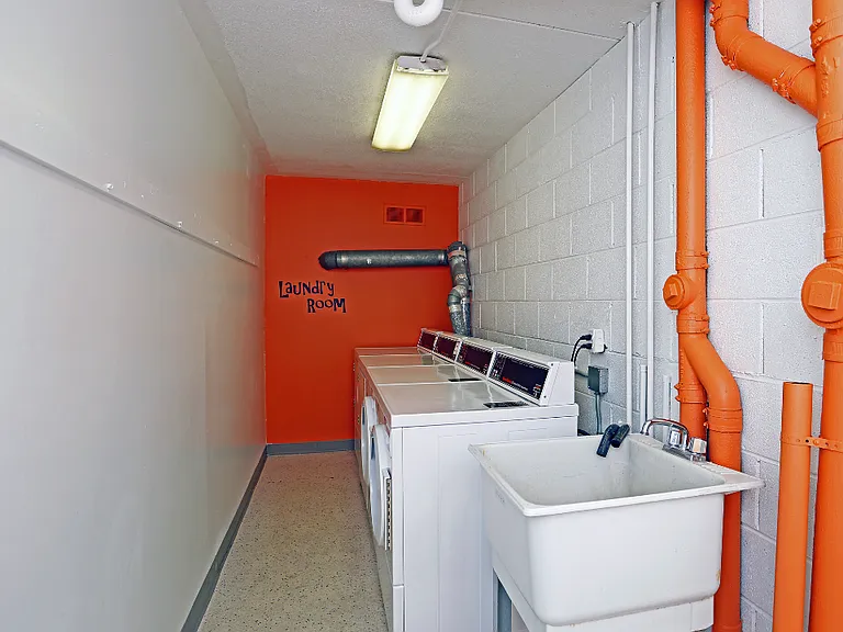 12 North Apartments — Photo 11