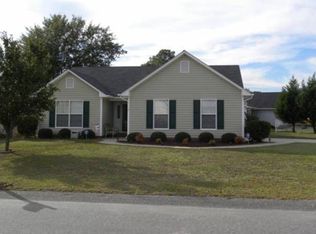 3700 Lairgate Ln, Hope Mills, NC 28348