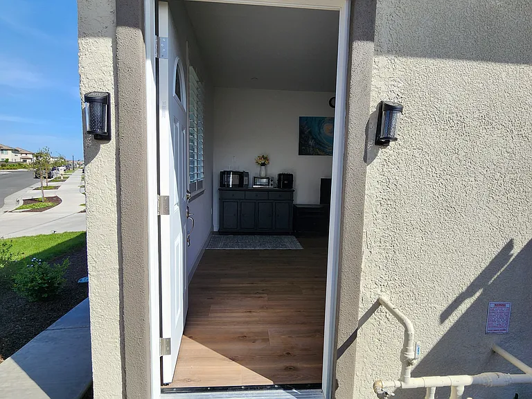 4054 Azul Way — Photo 2