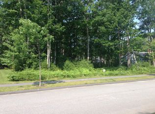 15 Tamarack Dr, Brunswick, ME 04011