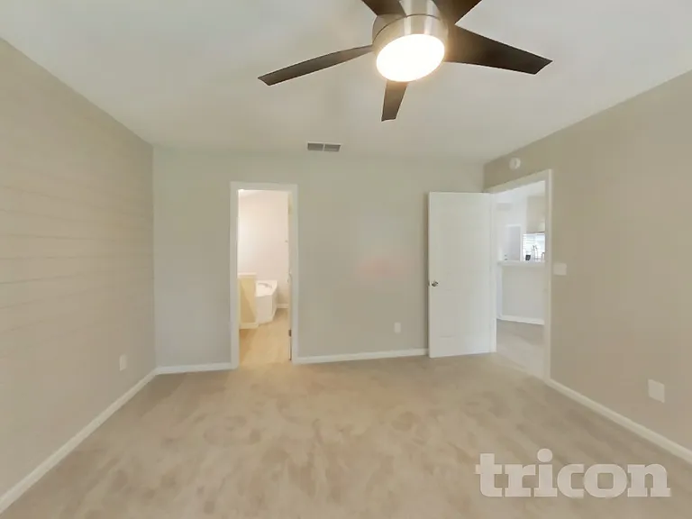 1552 Glen View St — Photo 10