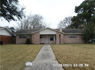 701 Chandler Dr, Baytown, TX 77521