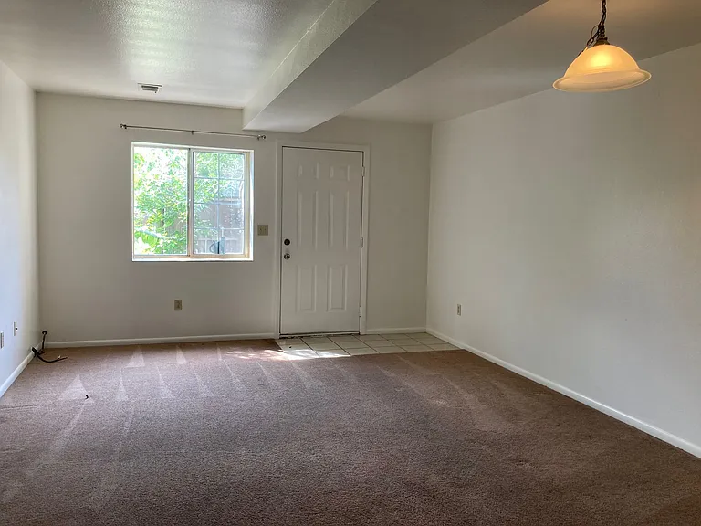 1100 Sir Galahad Dr #A-D — Photo 4