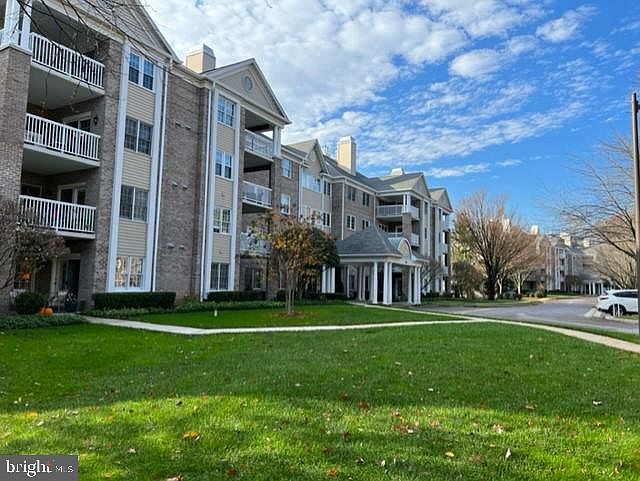 1st image of 215 Belmont Forest Ct Unit 203