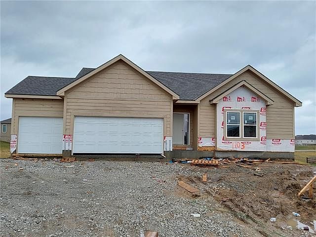 1st image of 1103 SW Magnolia Cir