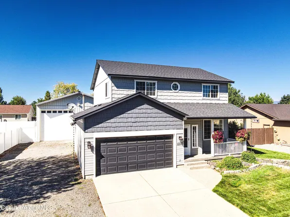 1223 W Tanager Ave, Hayden Lake, ID 83835