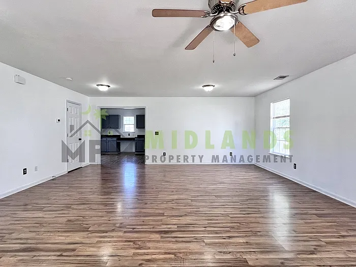 4 bed, 2.5 bath, 2029 sqft, $2,300 — Photo 3