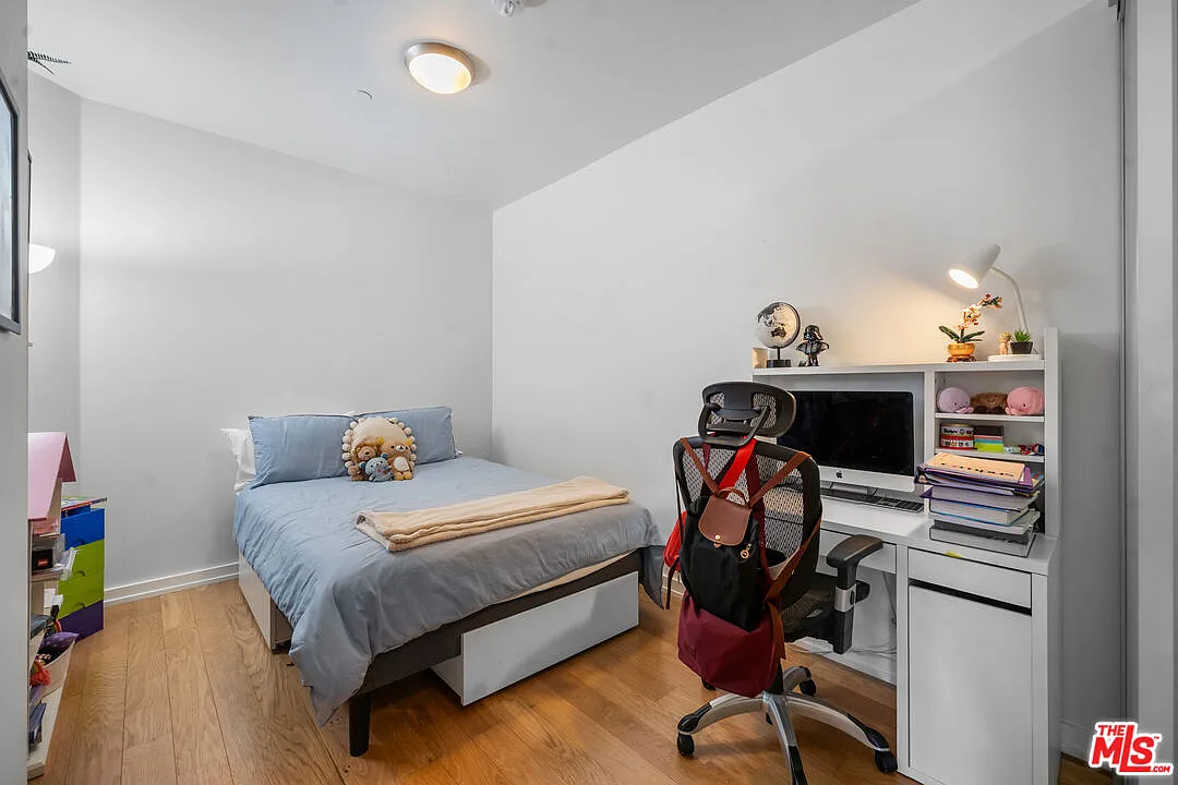 2 bed, 2.0 bath, 1270 sqft, $3,500 — Photo 4