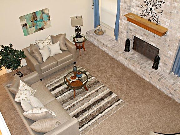 4th image of 1453 River Oaks Dr