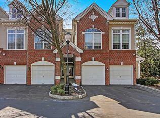 302 Lilac Dr, Union, NJ 07083