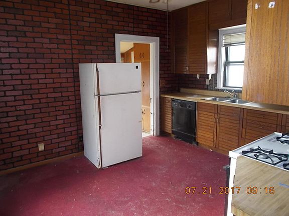 5th image of 510 W 7th St