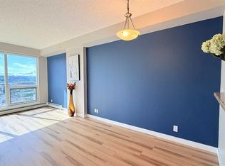 1053 W 10th St SW #1411, Calgary, AB T2R 1S6