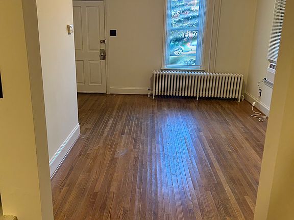 4th image of 6 E Green St #1/2