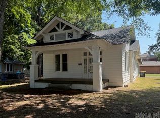 400 NE 1st St, England, AR 72046