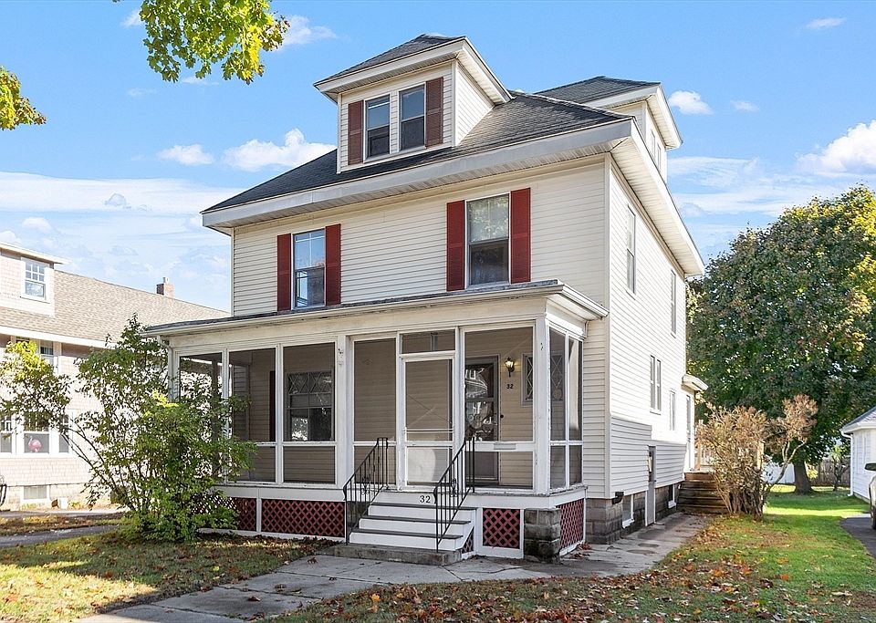 1st image of 32 Fernwood Ave
