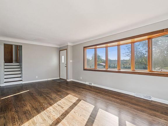 4th image of 705 Grant Wood Dr SE