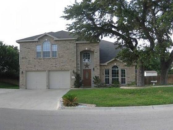 1st image of 2102 Thunderbird Dr