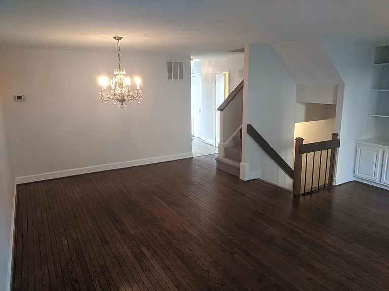 4343 Embassy Park Dr NW — Photo 18