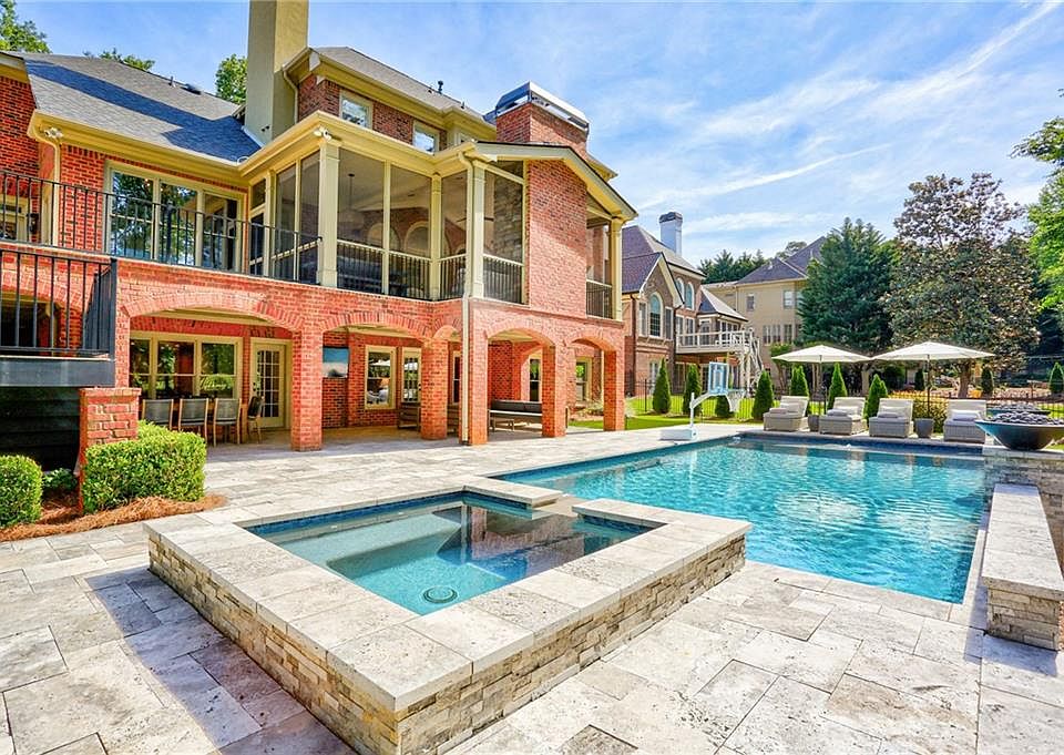 1st image of 7415 Laurel Oak Dr