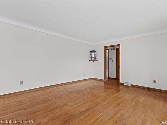 4th image of 1701 Aline Dr