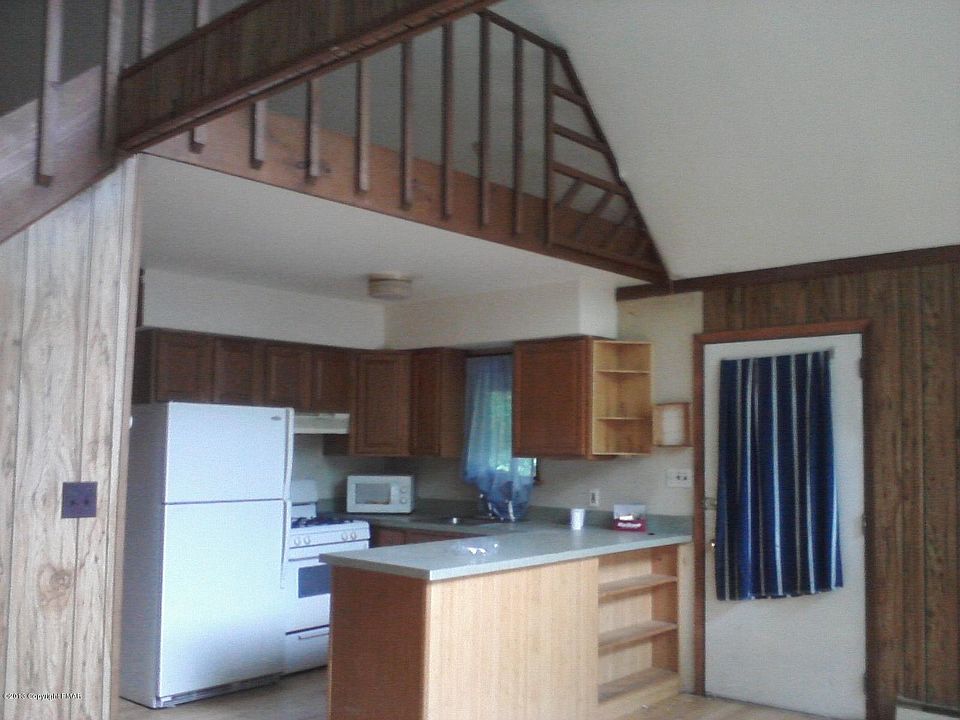 2nd image of H 14 Country Place Dr