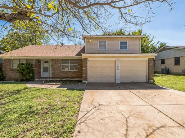 3820 Triumph St, Forest Hill, TX 76119