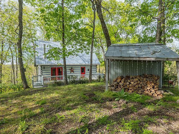 27th image of 1707 Sugar Ridge Rd
