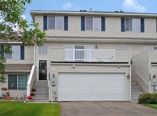 4924 Grenwich Ave N, Oakdale, MN 55128
