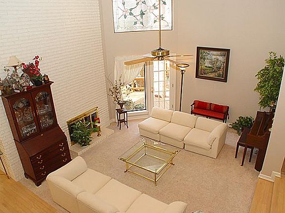 5th image of 2936 N Saint Andrews Dr